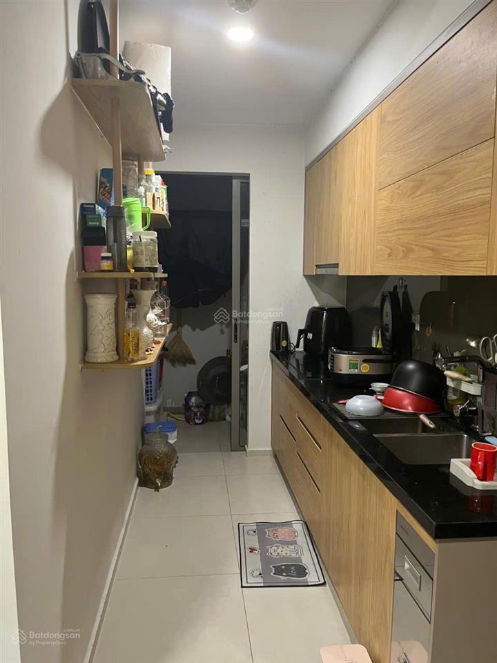 Bán căn full nội thất sổ sẵn westgate 2pn 60m2, giá 2 tỷ 85 full 102%, view hồ bơi