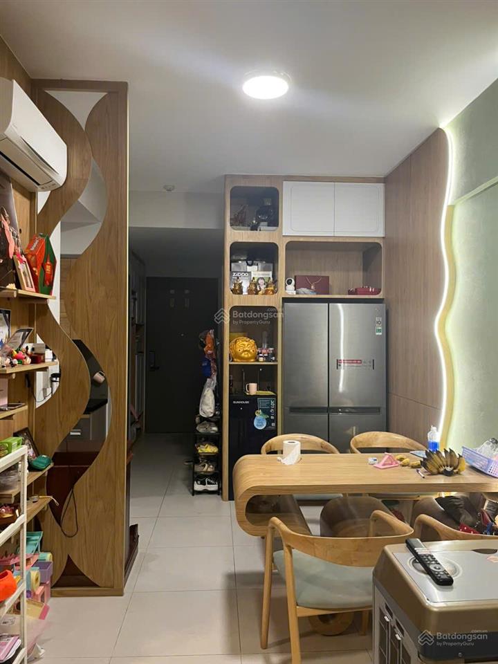 Bán căn full nội thất sổ sẵn westgate 2pn 60m2, giá 2 tỷ 85 full 102%, view hồ bơi