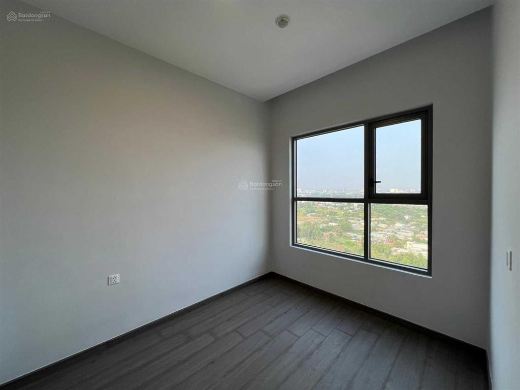 Cho thuê cc westgate 2pn 60m2 giá 6tr5/tháng, giường tủ, rèm giàn phơi, chung cư westgate