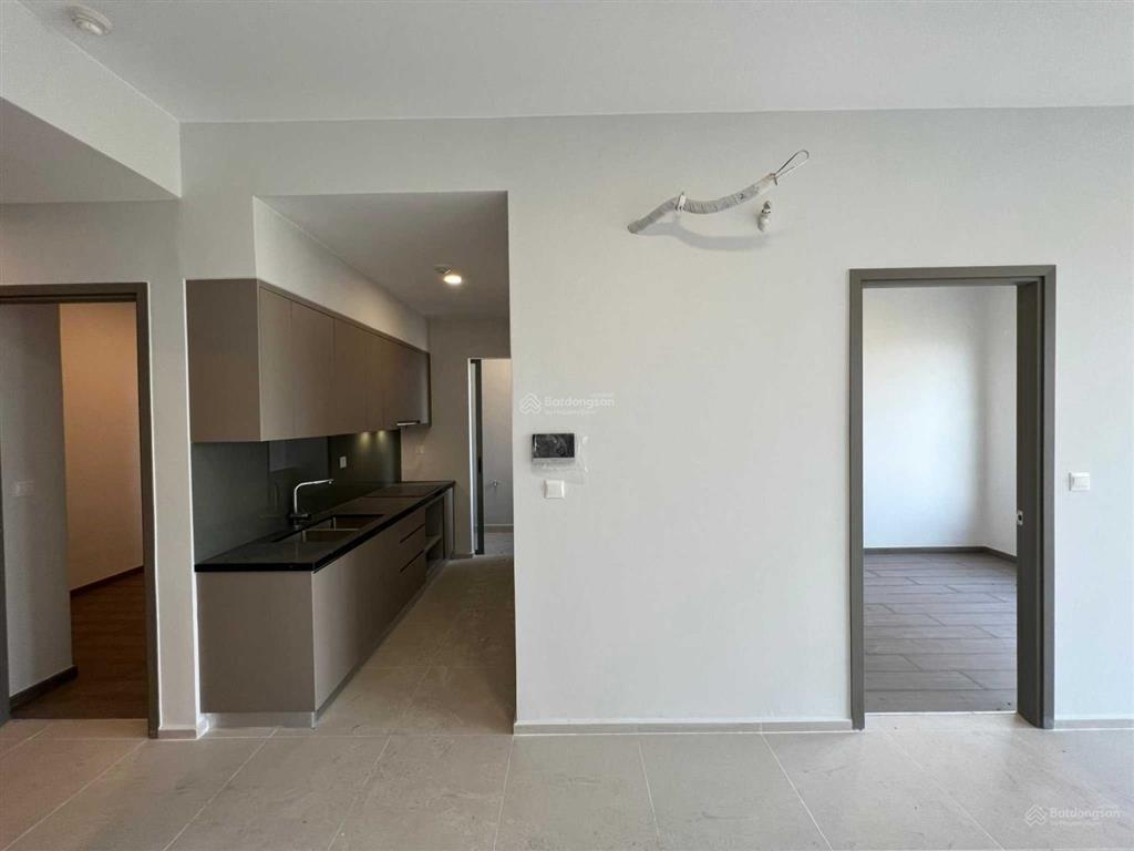 Cho thuê cc westgate 2pn 60m2 giá 6tr5/tháng, giường tủ, rèm giàn phơi, chung cư westgate