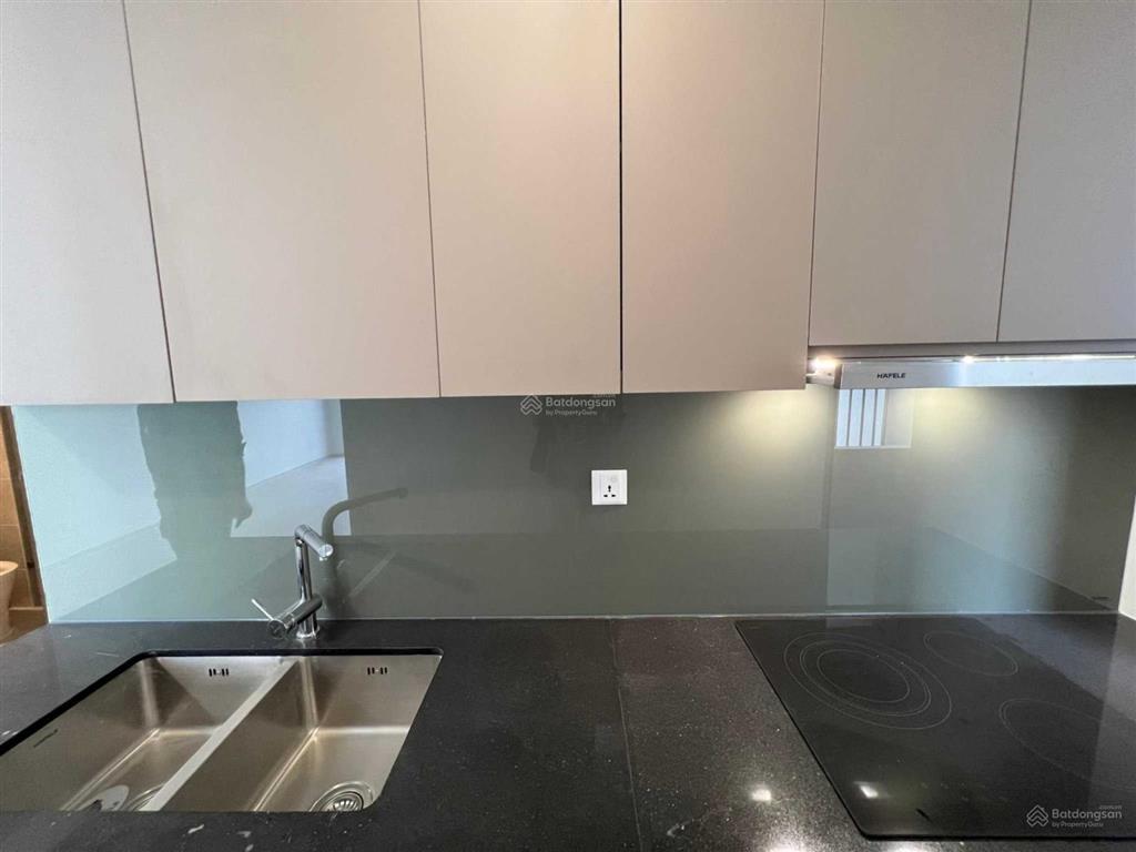Cho thuê cc westgate 2pn 60m2 giá 6tr5/tháng, giường tủ, rèm giàn phơi, chung cư westgate