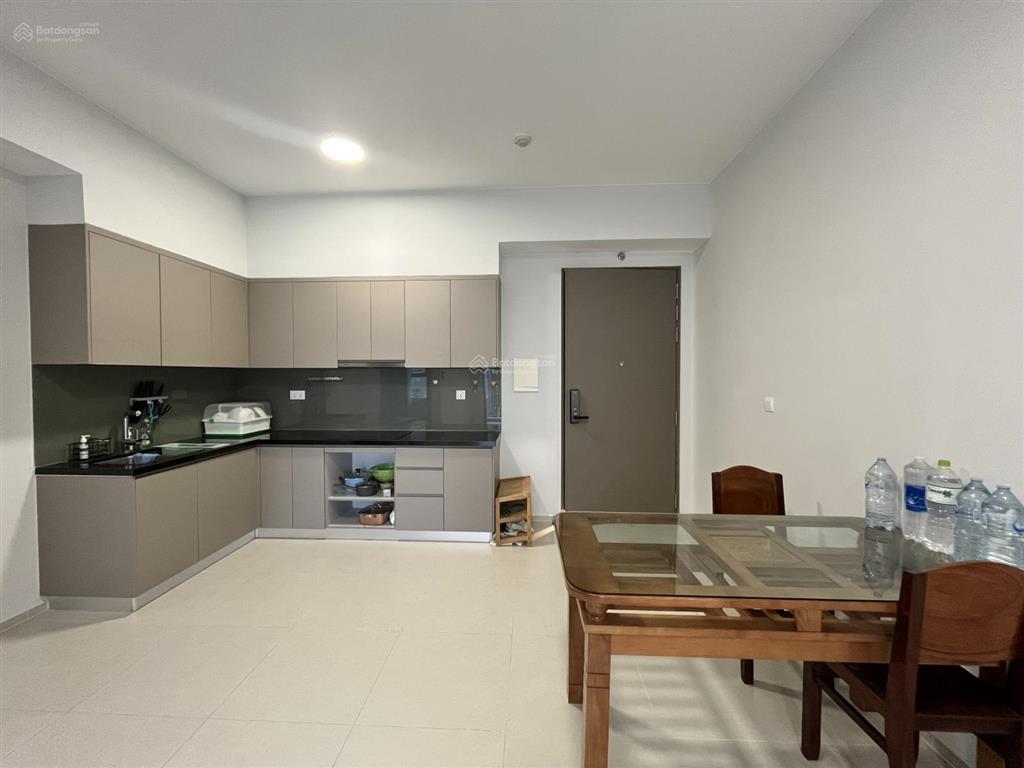 Thuê gấp 3pn 2wc giá 9tr/tháng, sẵn giường tủ, chung cư westgate