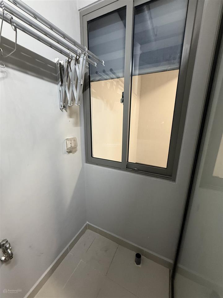 Bán gấp sổ sẵn westgate 2pn 60m2, giá 2,55 tỷ full 102%, view ngoại khu, giá tốt dự án