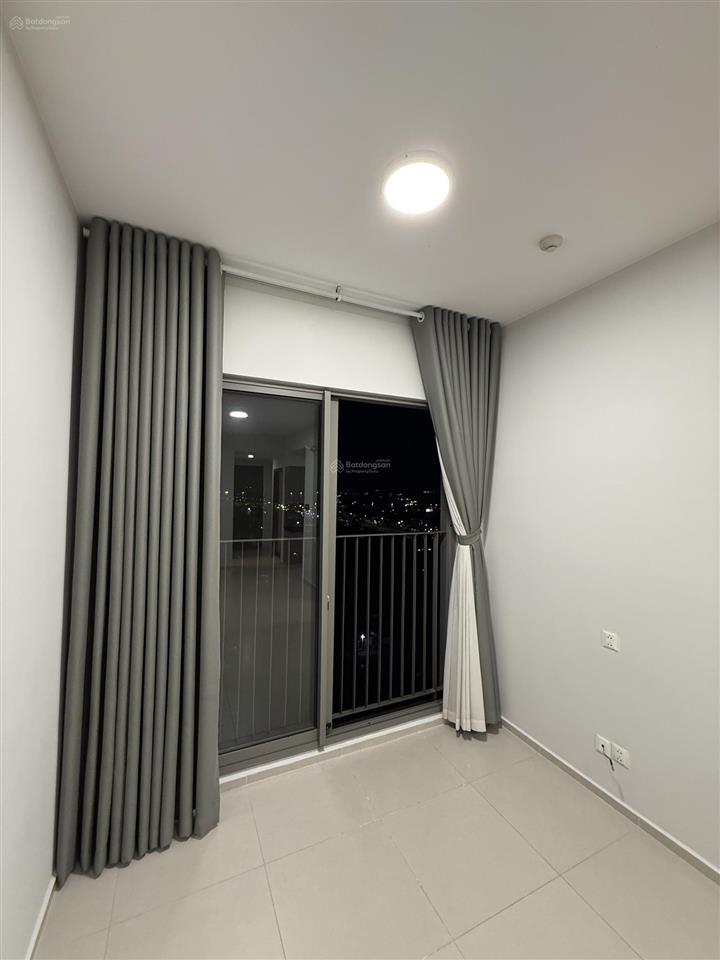 Bán gấp sổ sẵn westgate 2pn 60m2, giá 2,55 tỷ full 102%, view ngoại khu, giá tốt dự án