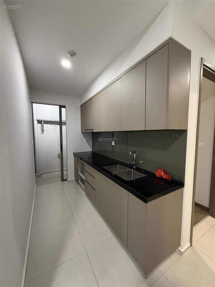 Bán gấp sổ sẵn westgate 2pn 60m2, giá 2,55 tỷ full 102%, view ngoại khu, giá tốt dự án