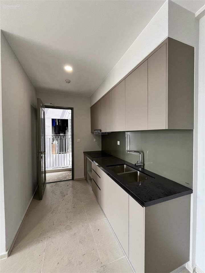 Chủ ngộp gấp bán căn góc 2pn+2vs 69m2 giá 3.2 tỷ, sẵn giường tủ nhà mới 100%, view ngoại khu