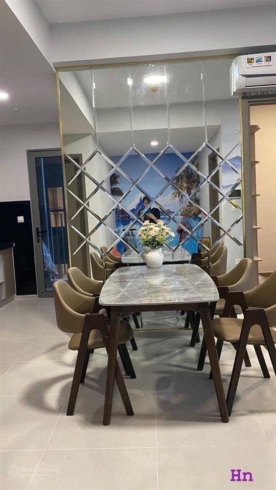 Cho thuê giá 9.5tr/th, căn góc 2n + 2vs 69m2 full nội thất, chung cư westgate