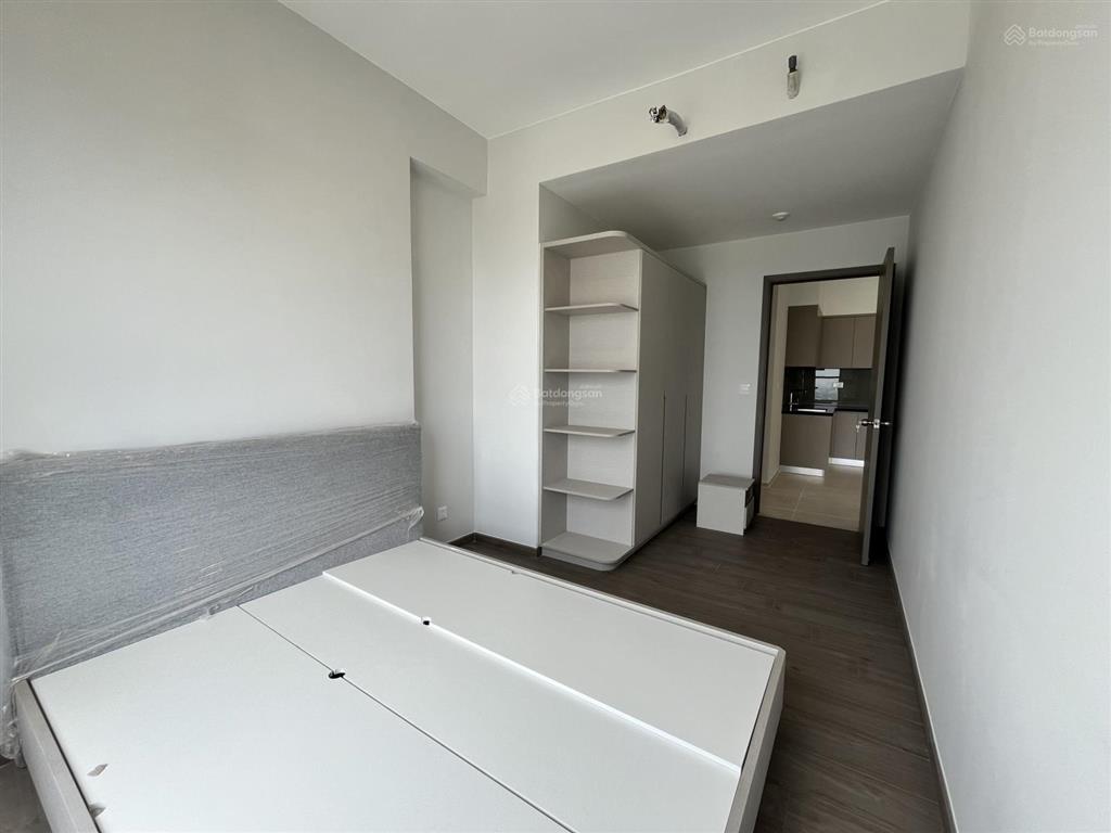 Cho thuê gấp 3pn 85m² giá 9 triệu/tháng view hồ bơi, giường tủ, chung cư westgate