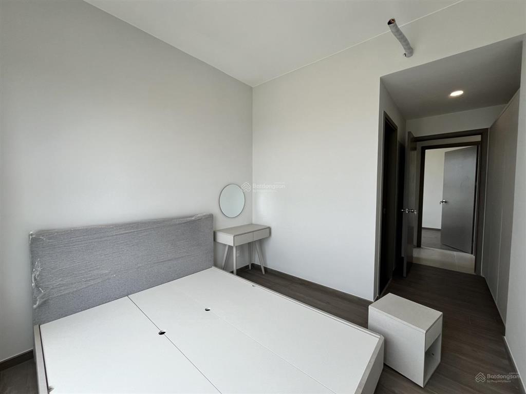 Cho thuê gấp 3pn 85m² giá 9 triệu/tháng view hồ bơi, giường tủ, chung cư westgate