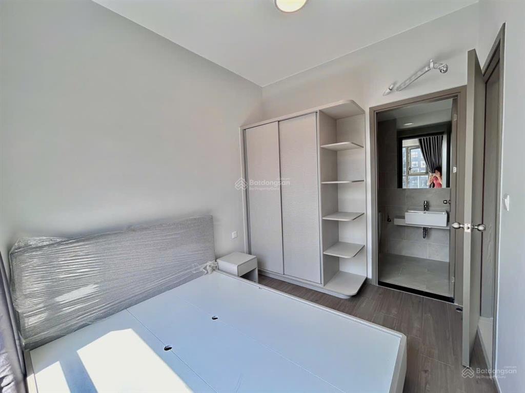 Cho thuê 2pn view nội khu giá 7 triệu/th, sẵn giường tủ, chung cư westgate