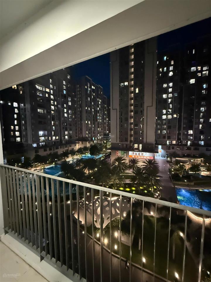 Cho thuê 3pn 85m2 + view hồ bơi giá 12tr/tháng  full nội thất, chung cư westgate