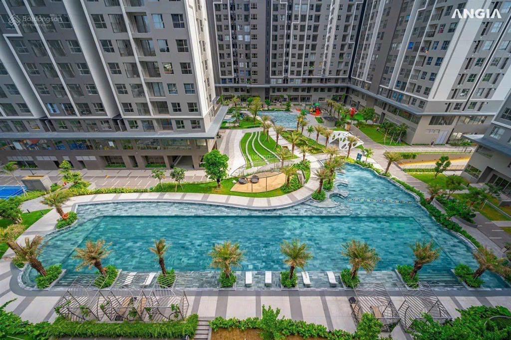 Bán gấp sổ sẵn westgate 2pn 60m2, giá 2,48 tỷ full 102%, view ngoại khu, giá tốt dự án