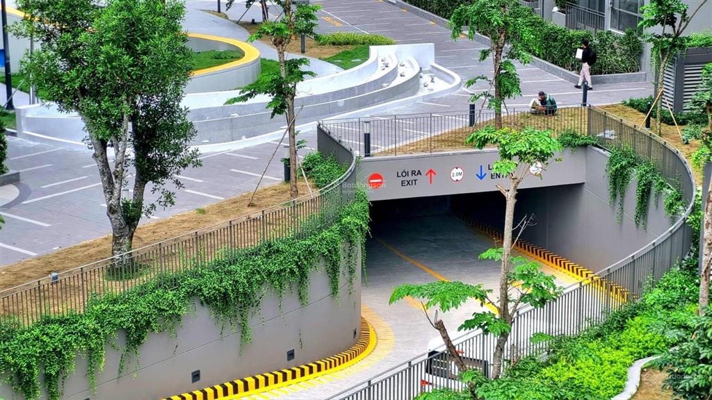 Bán gấp sổ sẵn westgate 2pn 60m2, giá 2,48 tỷ full 102%, view ngoại khu, giá tốt dự án