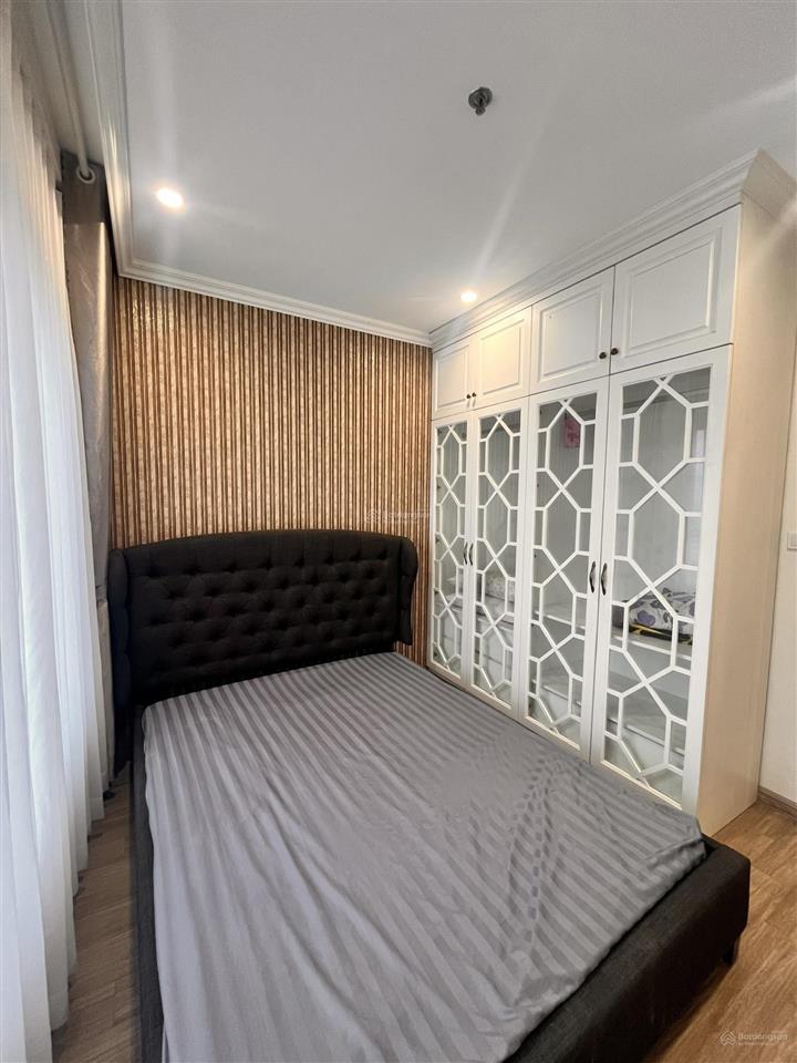Bán gấp căn hộ 2pn, 3,1 tỷ full nội thất sổ hồng công chứng nhanh