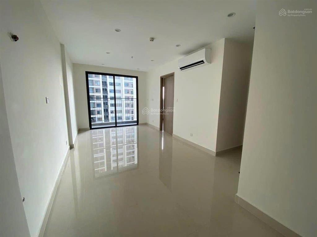 Bán nhanh căn hộ 2pn 2wc view hồ bơi siêu đẹp tầng trung hướng đông nam