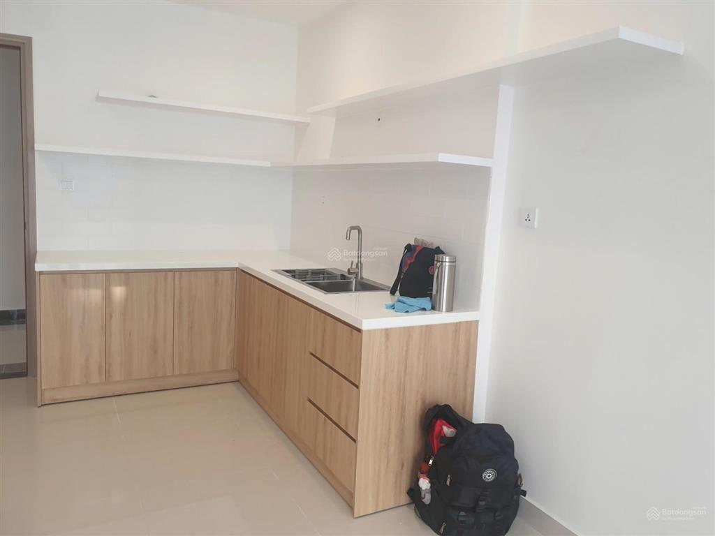 Chủ nhà gửi bán gấp căn hộ 2pn 59m2 vinhomes grand park nội thất cao cấp