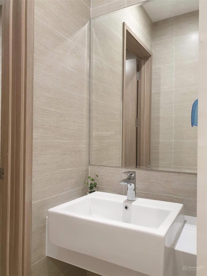 Chủ nhà gửi bán gấp căn hộ 2pn 59m2 vinhomes grand park nội thất cao cấp