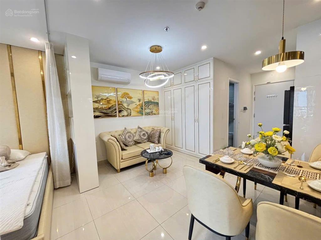 Bán gấp studio diện tích lớn 34m2 full nội thất cao cấp giá siêu hời