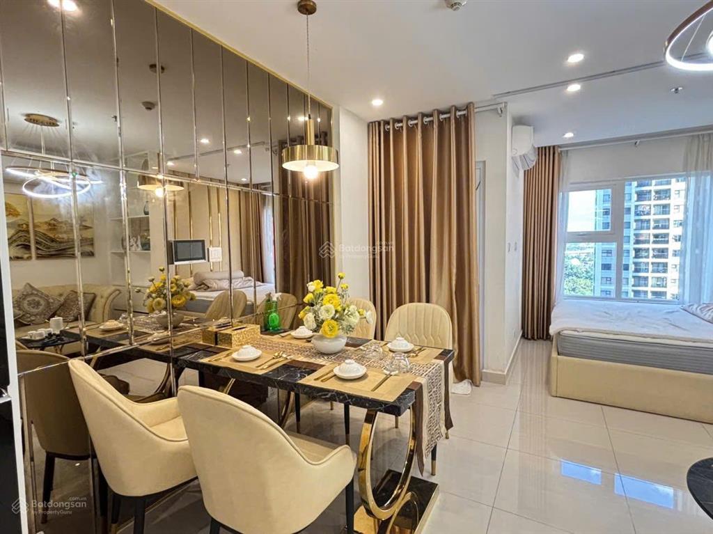Bán gấp studio diện tích lớn 34m2 full nội thất cao cấp giá siêu hời