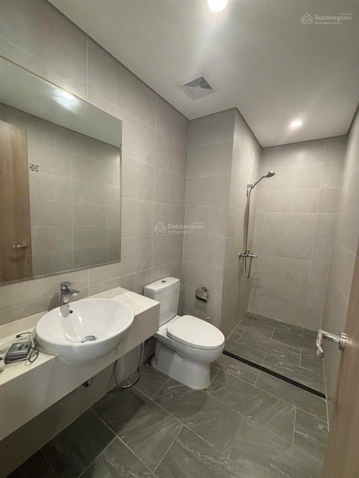 Cắt lỗ hơn 700 triệu căn 1pn+ diện tích lớn 52m view hồ bơi & sông giá chỉ 2,65 tỷ