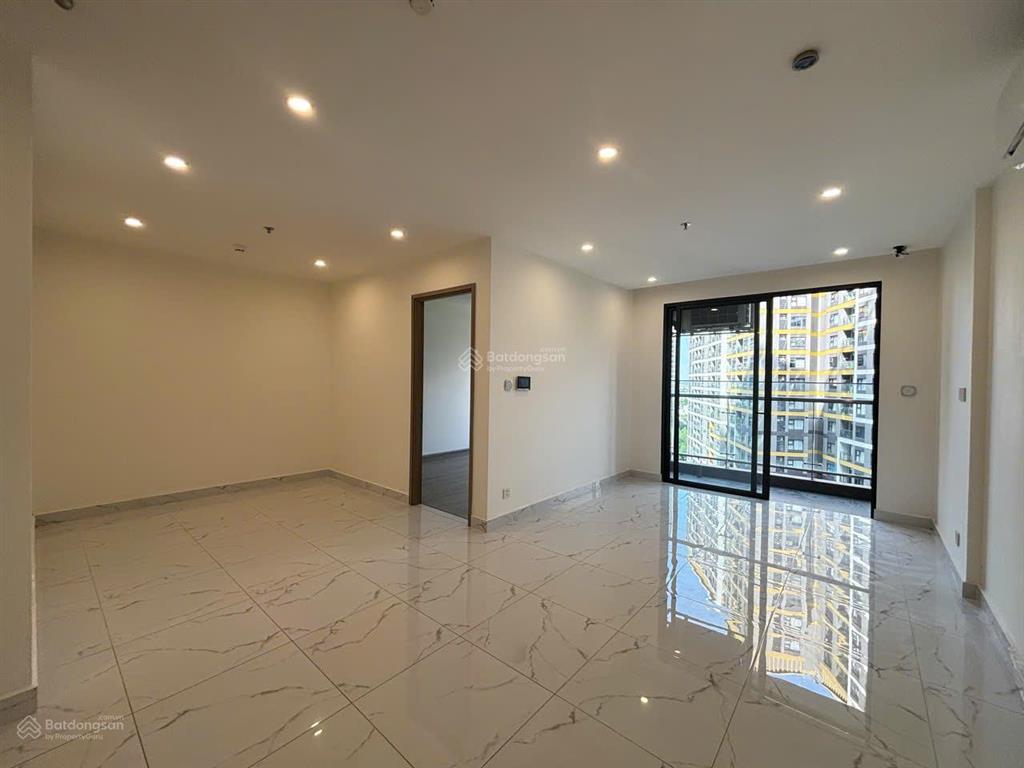 Cắt lỗ hơn 700 triệu căn 1pn+ diện tích lớn 52m view hồ bơi & sông giá chỉ 2,65 tỷ