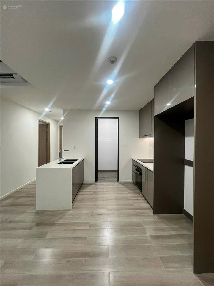 Bán gấp 2pn căn góc 74m2  hướng mát view hồ bơi  masteri centre point  4,1 tỷ
