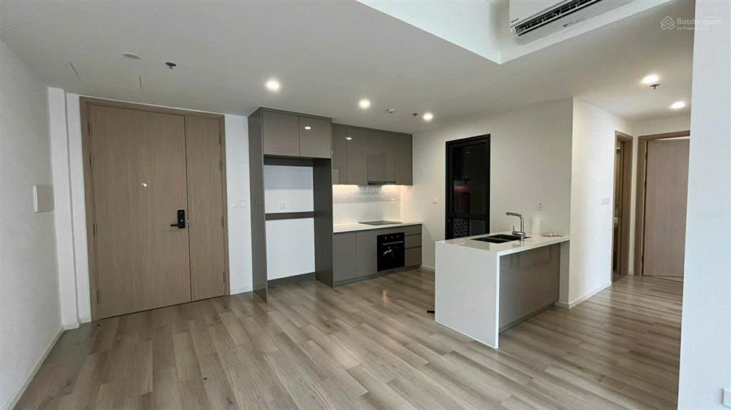 Bán gấp 2pn căn góc 74m2  hướng mát view hồ bơi  masteri centre point  4,1 tỷ