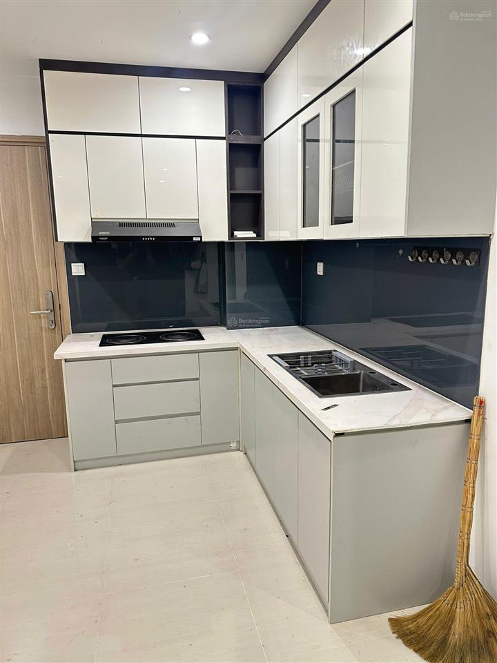 2.3 tỷ 2pn giá tốt hiện tại the rainbow  vinhomes grand park cần bán gấp