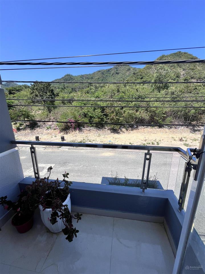 Nhà phố biển gần bến du thuyền tp nha trang