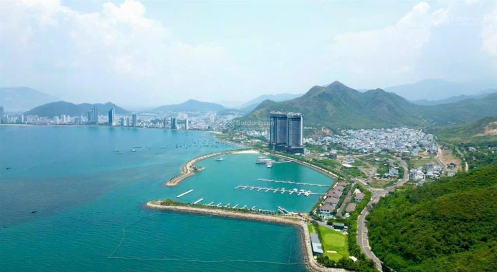 Nhà phố biển gần bến du thuyền tp nha trang