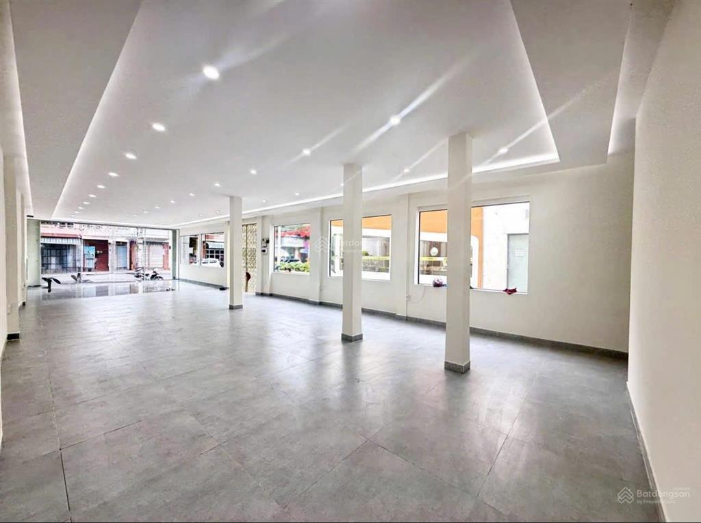 Cho thuê nhà căn góc đẹp đường nguyễn thị minh khai  tp nha trang