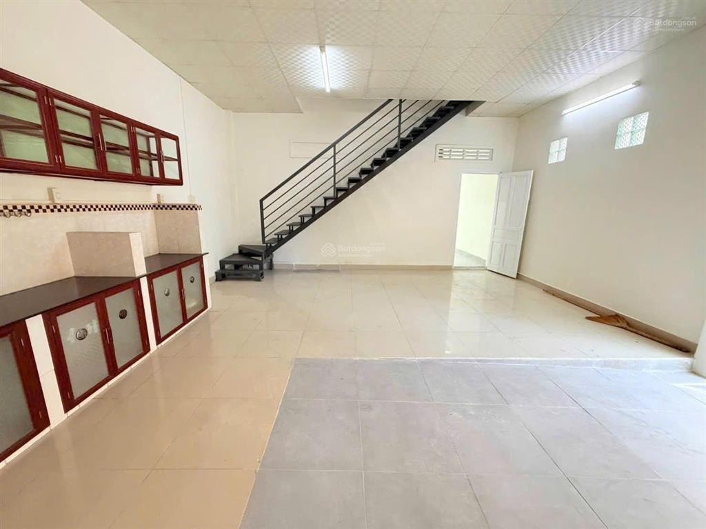 Cho thuê nhà căn góc đẹp đường nguyễn thị minh khai  tp nha trang