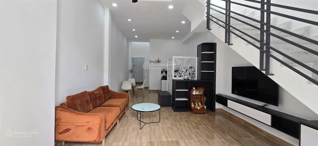 Nhà phố giá rẻ ngay kđt vcn phước hải  tp nha trang