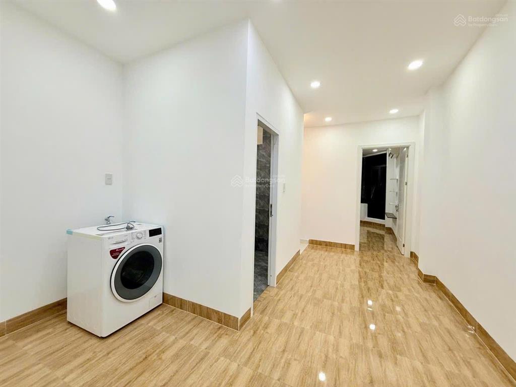 Nhà phố giá rẻ ngay kđt vcn phước hải  tp nha trang