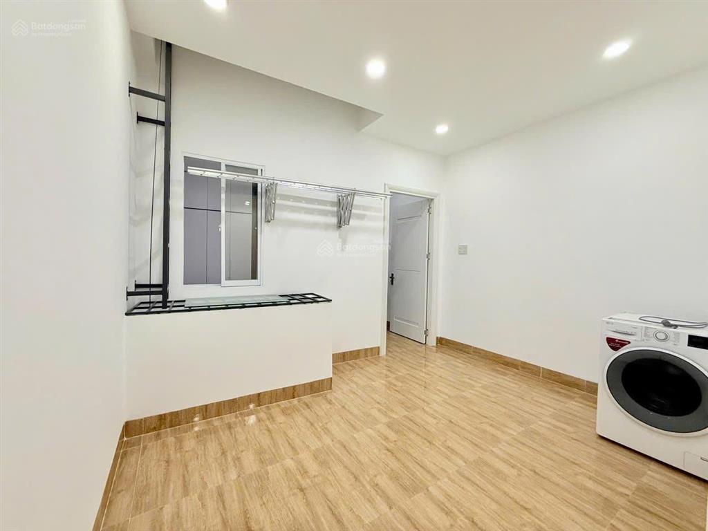 Nhà phố giá rẻ ngay kđt vcn phước hải  tp nha trang