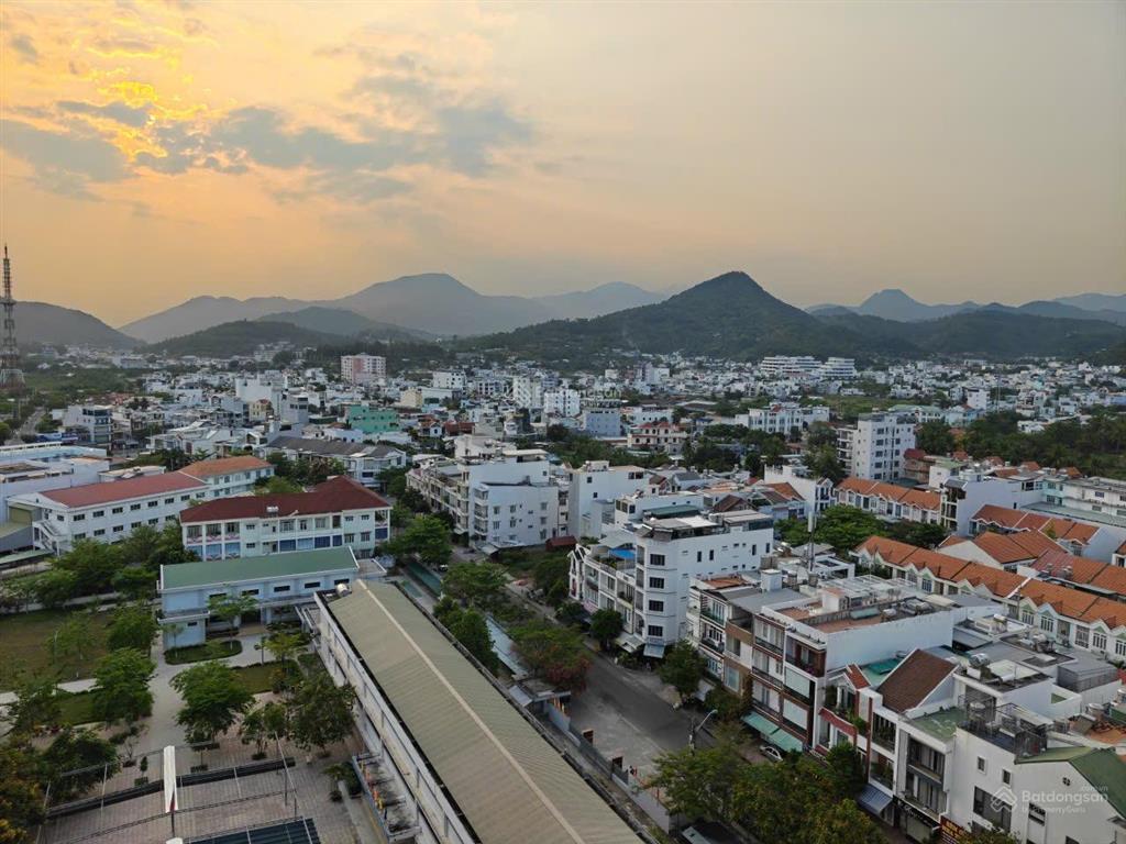 Bán chung cư căn góc view đẹp chung cư hoàng quân  tp nha trang