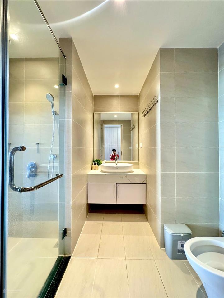 Gía siêu cạnh tranh căn studio goldcoast nội thất đẹp chỉ 5,2tỷ đã có sổ.  0794 546 *** (ms. uyên)