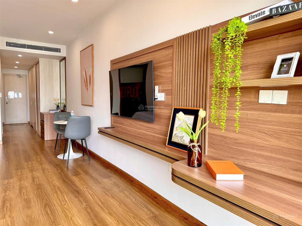 Gía siêu cạnh tranh căn studio goldcoast nội thất đẹp chỉ 5,2tỷ đã có sổ.  0794 546 *** (ms. uyên)