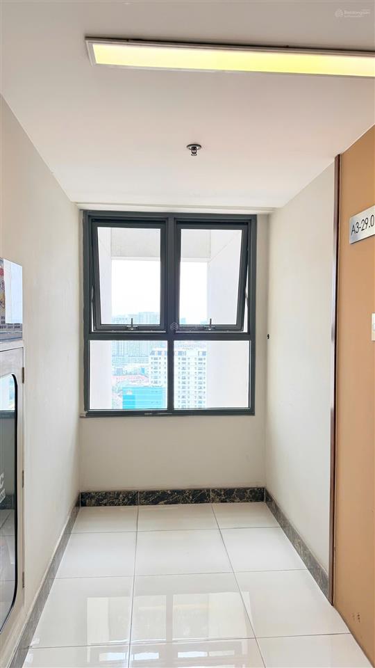 Bán căn hộ chung cư goldview q4