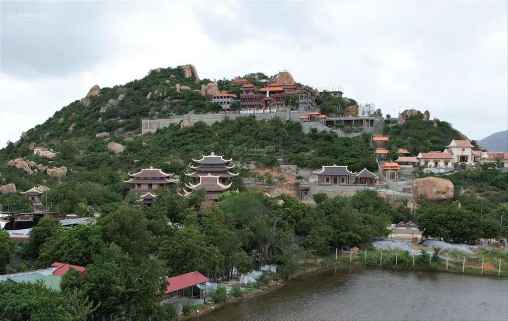 Chính chủ bán đất mặt tiền biển  vị trí vàng tại ninh chữ