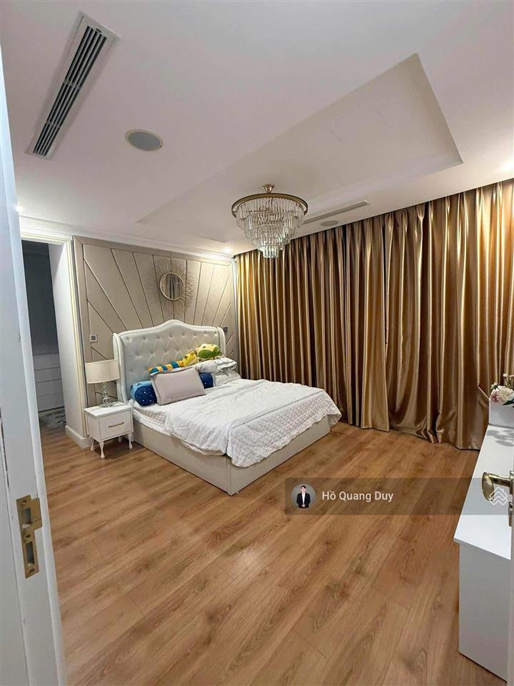 Bán nhanh căn hộ 4phòng ngủ 158m2 tầng cao view thoáng vinhomes bason