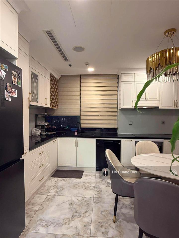 Bán nhanh căn hộ 4phòng ngủ 158m2 tầng cao view thoáng vinhomes bason