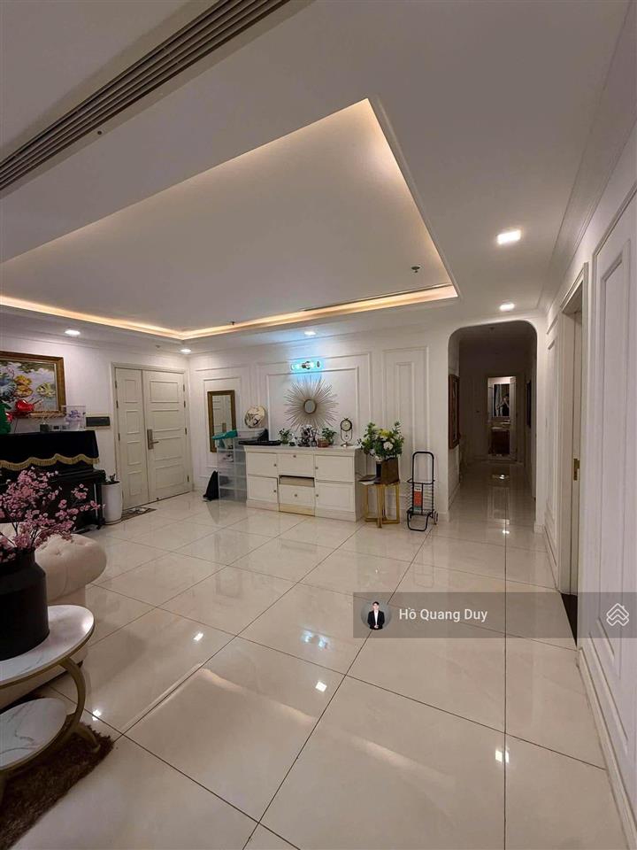 Bán nhanh căn hộ 4phòng ngủ 158m2 tầng cao view thoáng vinhomes bason