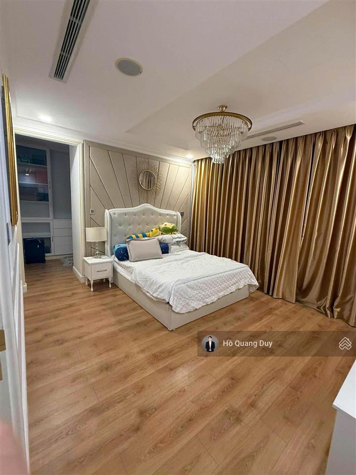 Bán nhanh căn hộ 4phòng ngủ 158m2 tầng cao view thoáng vinhomes bason
