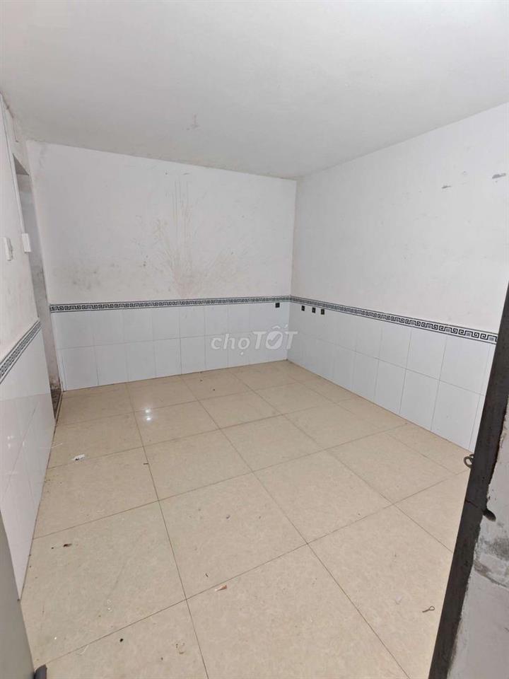 Phòng trọ 2tr hẻm 606 đường 3/2, Q10