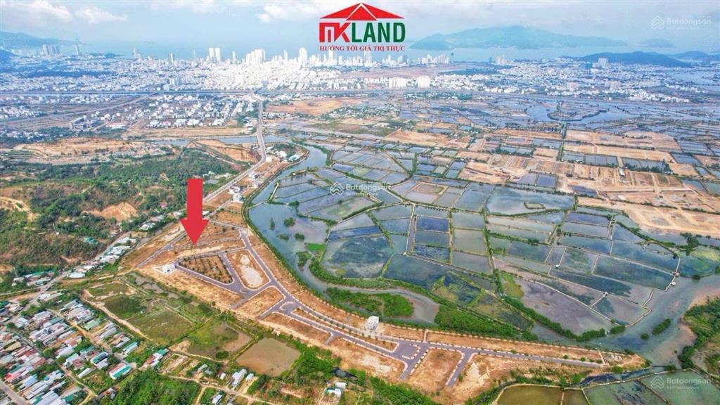 Lô biệt thự đối diện công viên giá tốt chỉ 32tr/m2  dự án ven sông tắc