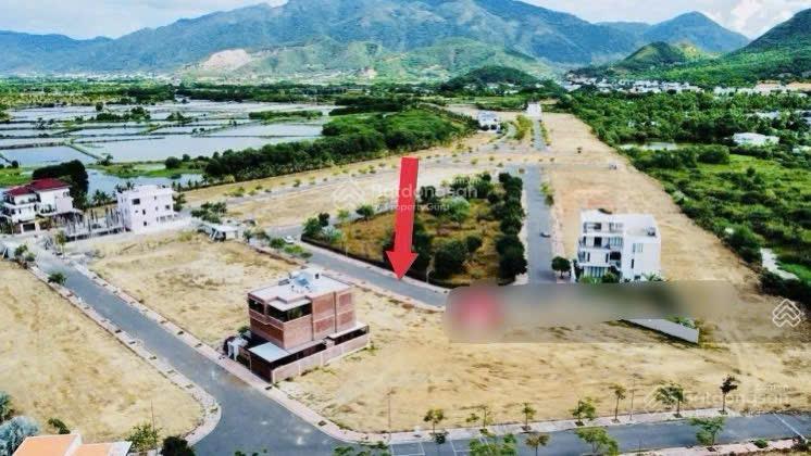 Lô biệt thự đối diện công viên giá tốt chỉ 32tr/m2  dự án ven sông tắc