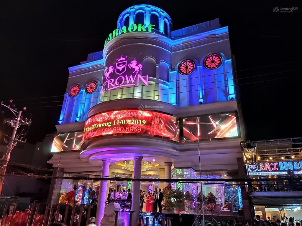 Chuyển nhượng quán karaoke crown đường vân đồn  nha trang  dòng tiền ổn định