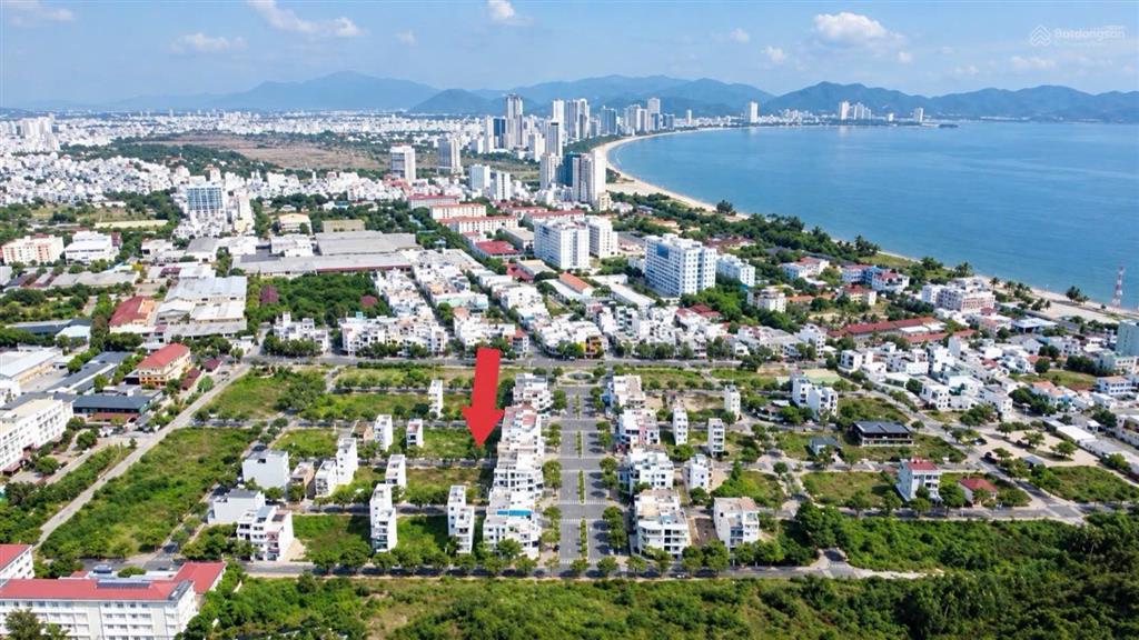 Đất mipeco giá chỉ 83 triệu /m2 có sổ sẵn  gần biển  90m2 ngang 5m