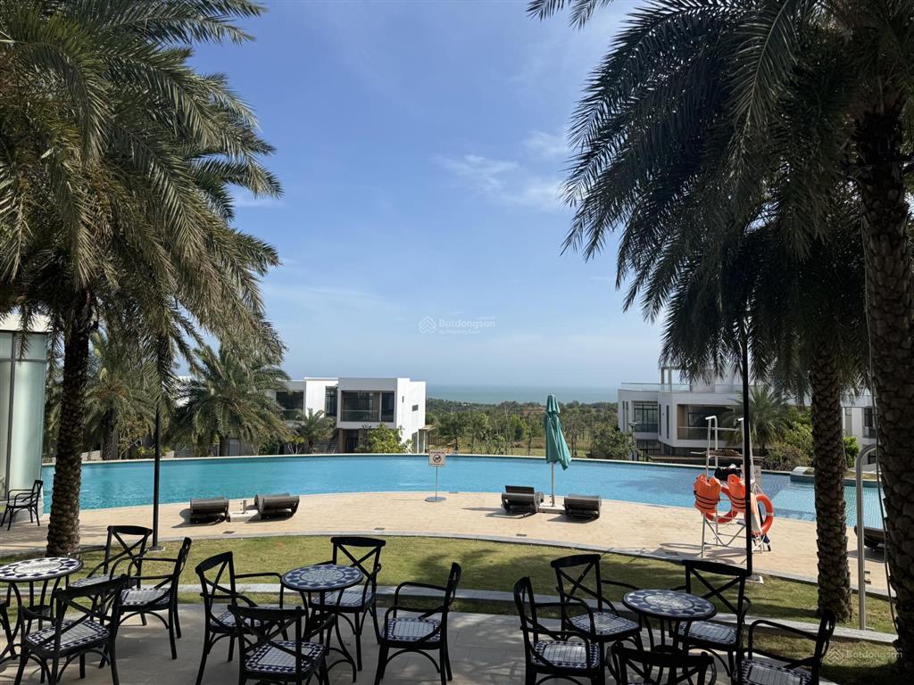 Bán nhanh căn btsl 10x20m giá 5,8 tỷ full nt cam kết tốt nhất thị trường.  0931 832 ***